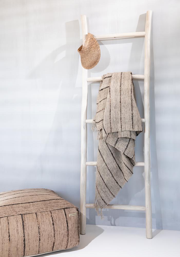 Échelle porte serviette en bois de teck 180 cm