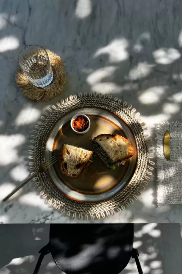 set de table coquillage en herbe de mer naturel, décoration de table bord de mer et nature bohème, avec une large sélection éthique par lldeco.fr