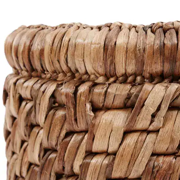 Panier de rangement écologique, fabriqué à la main en Jacinthe d'eau, pour une décoration bohème utile et durable par lldeco