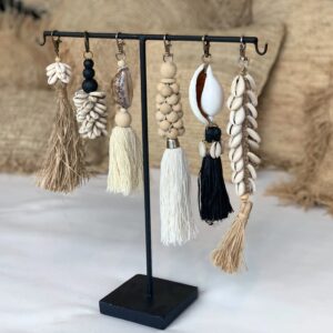 Porte-clés Kubu coquillage & raphia – Noir naturel