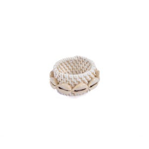 Rond de serviette en rotin et coquillage – Blanc — vue 2