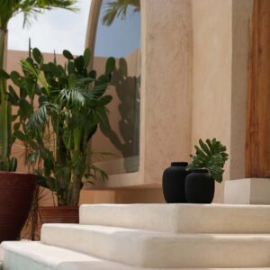 Vase Peaky en terracotta – Noir – M