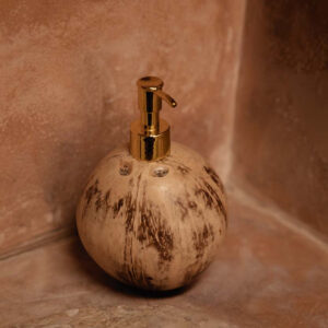 Distributeur de savon en noix de coco — vue 2
