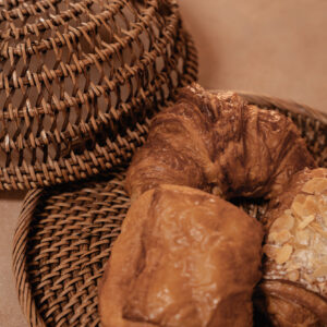 Cloche alimentaire en rotin naturel – M — vue 2