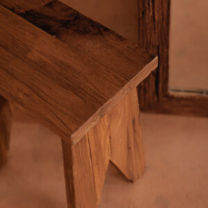 Tabouret Siku en teck naturel