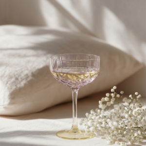 Coupe à cocktail rose blush